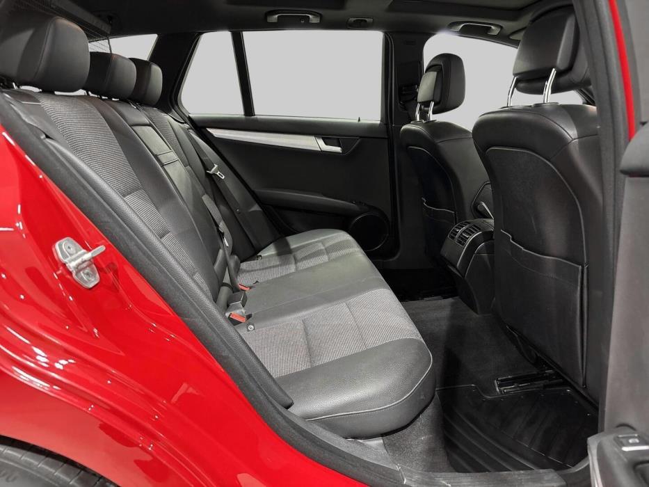 MERCEDES-BENZ C 2011