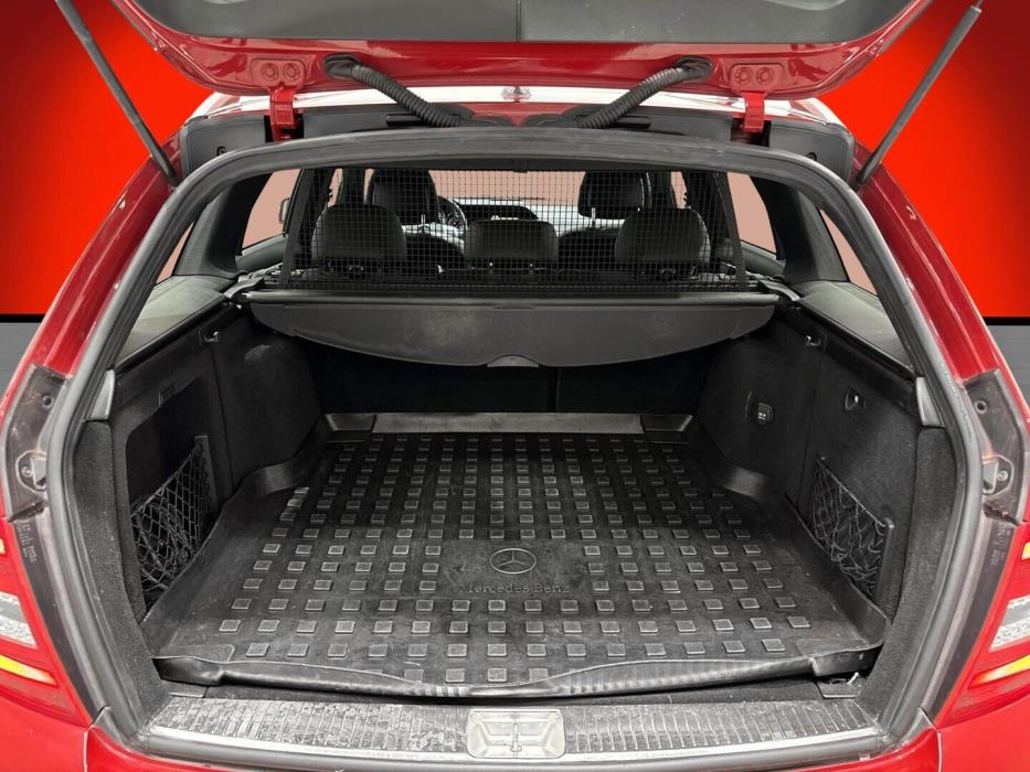 MERCEDES-BENZ C 2011