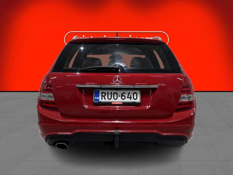 MERCEDES-BENZ C 2011