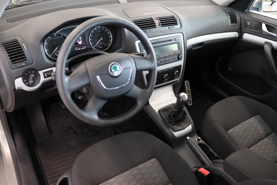 SKODA Octavia 2010