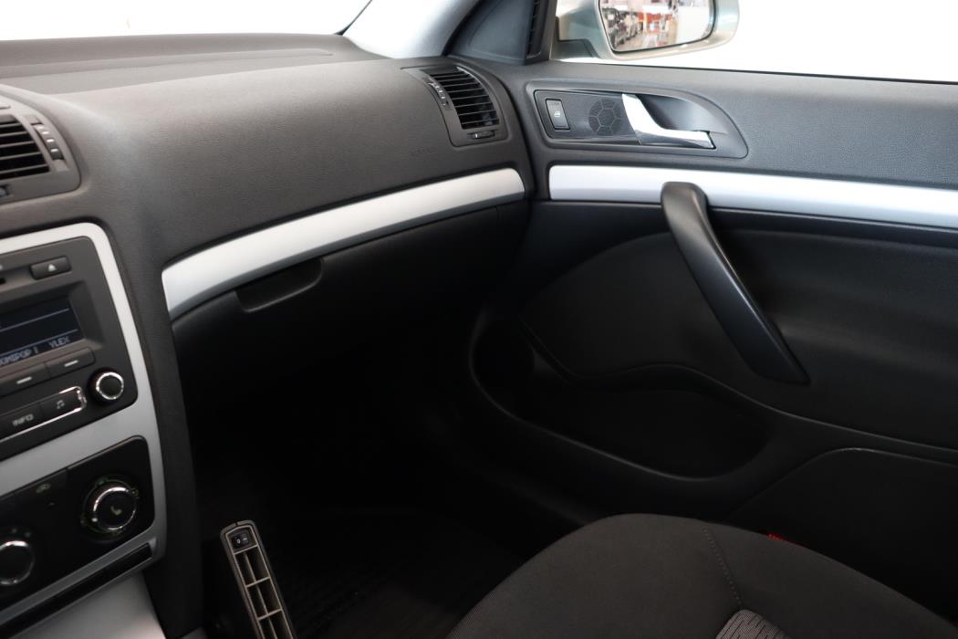 SKODA Octavia 2010