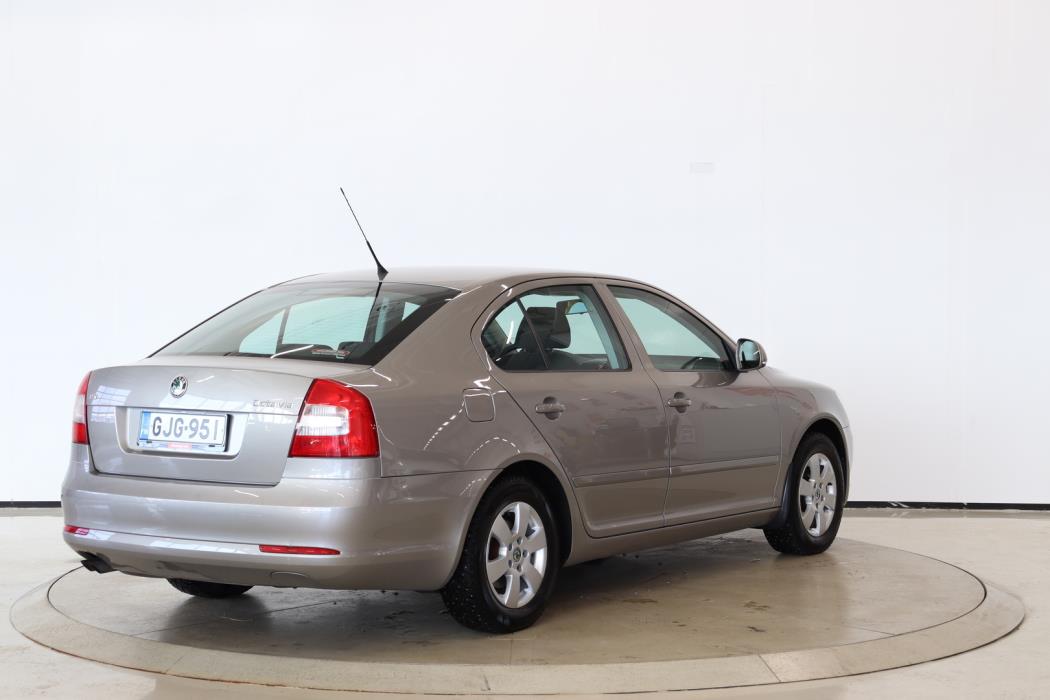 SKODA Octavia 2010