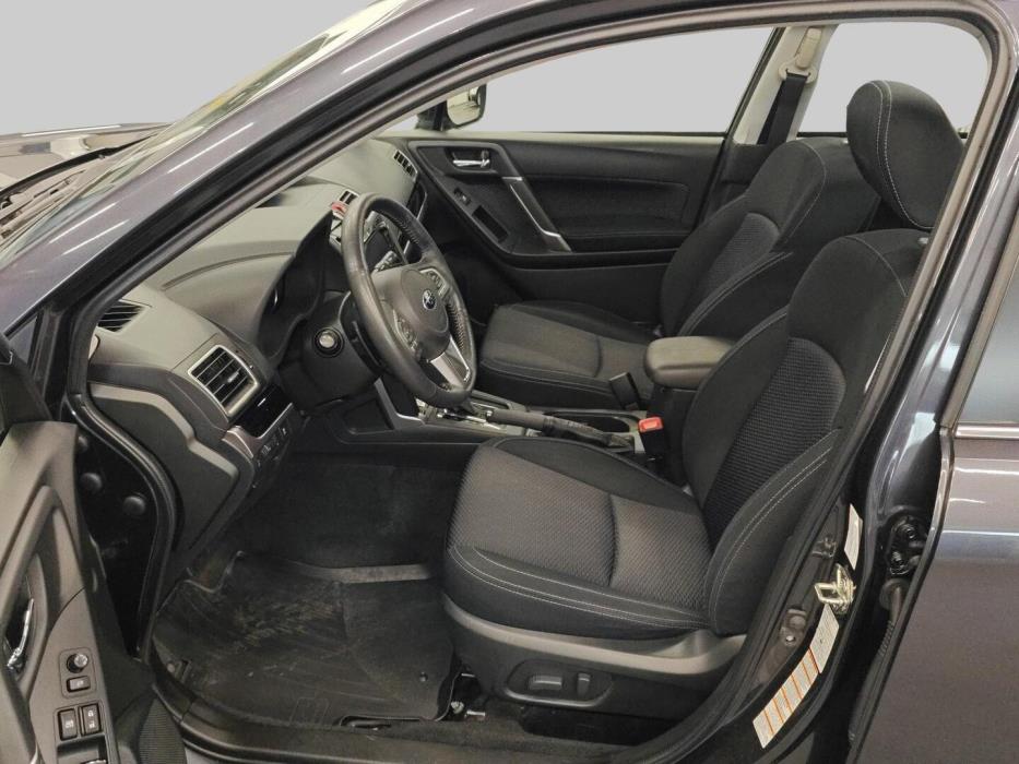 SUBARU Forester 2018