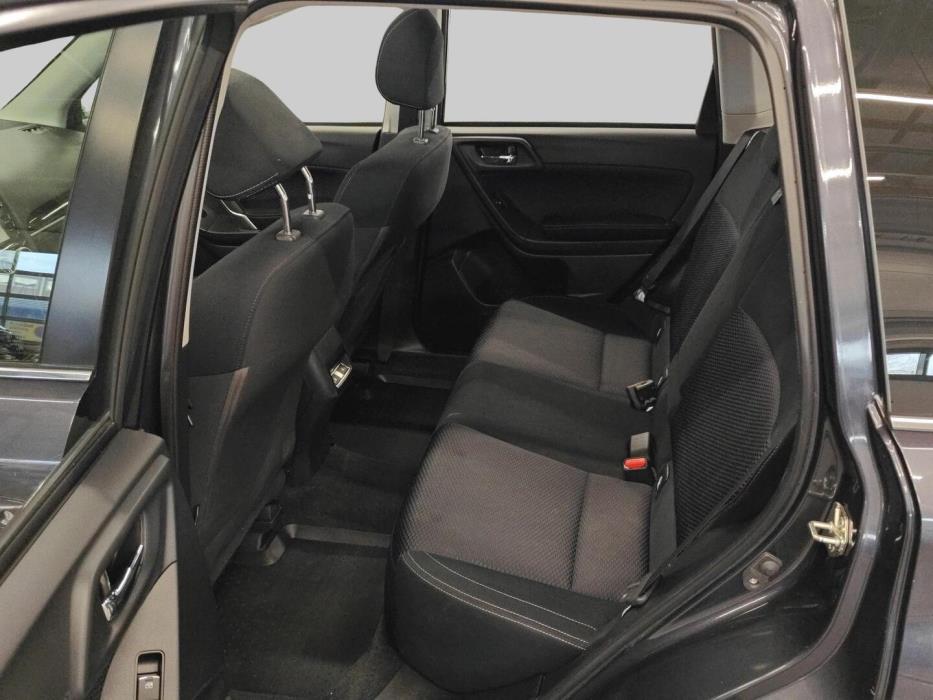 SUBARU Forester 2018