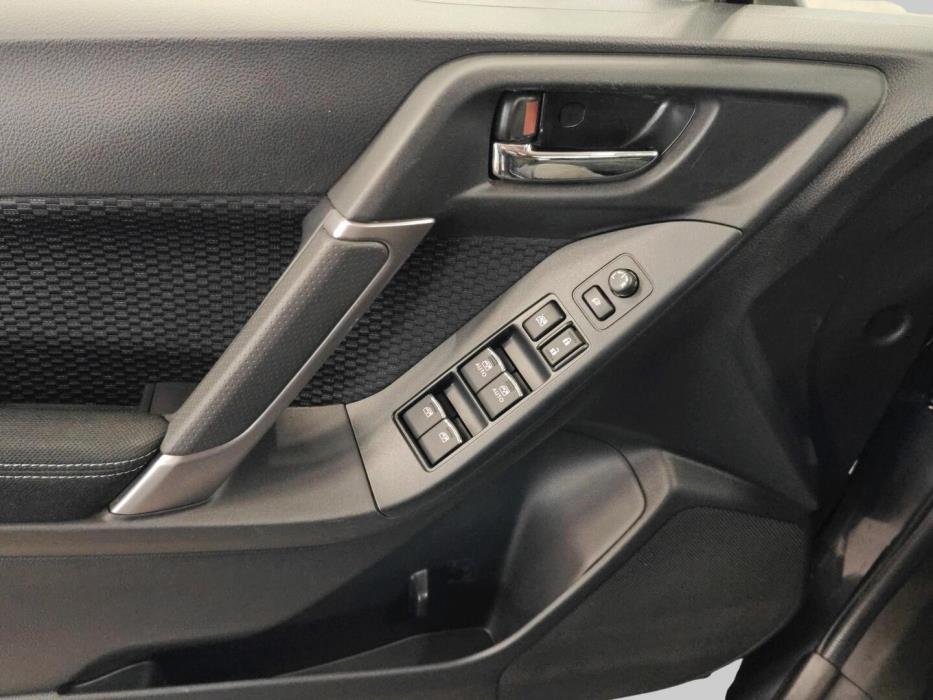 SUBARU Forester 2018