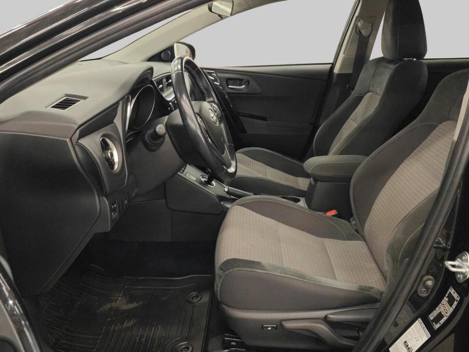 TOYOTA Auris 2019