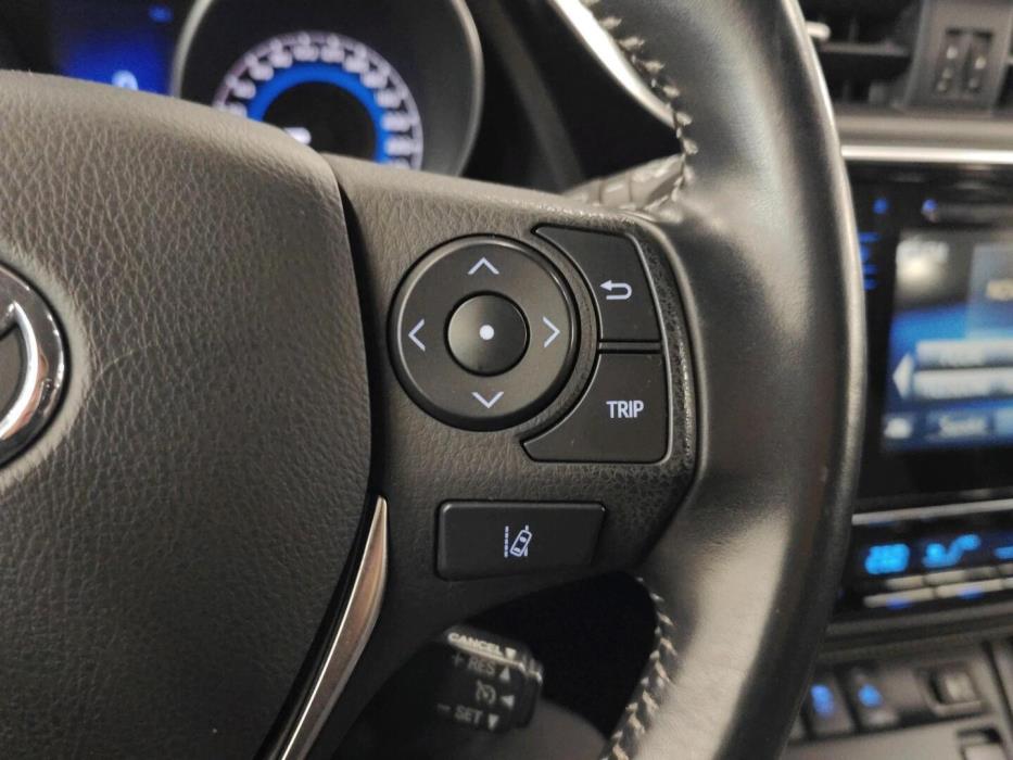 TOYOTA Auris 2019
