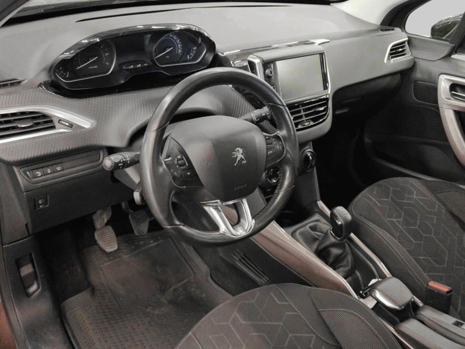 PEUGEOT 2008 2015