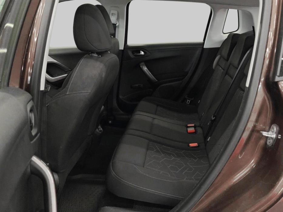 PEUGEOT 2008 2015