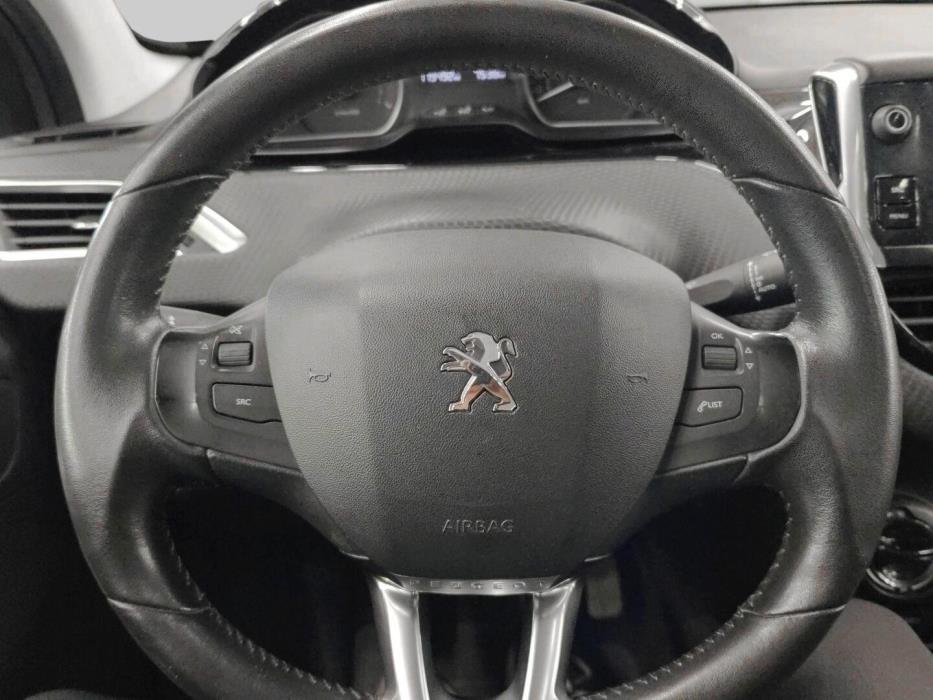 PEUGEOT 2008 2015