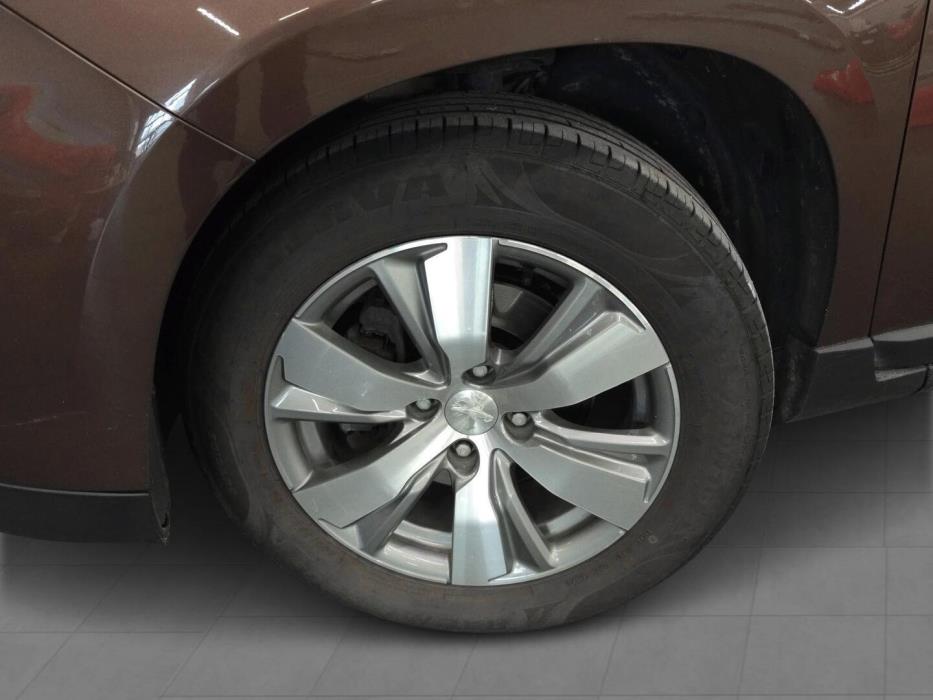 PEUGEOT 2008 2015