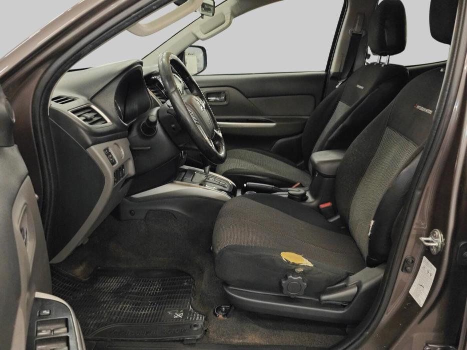 MITSUBISHI L200 2018