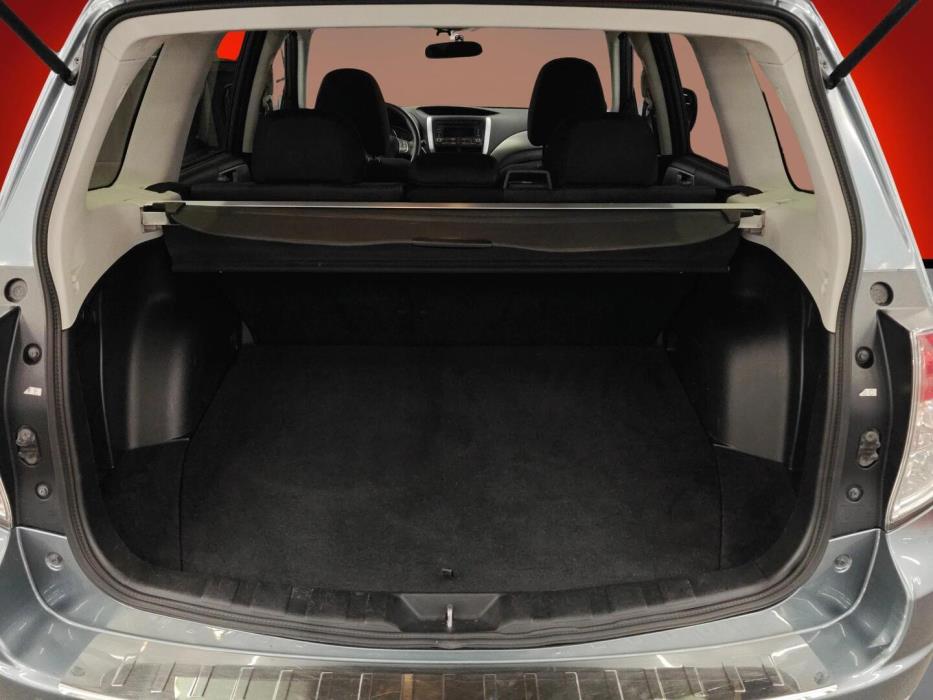SUBARU Forester 2010