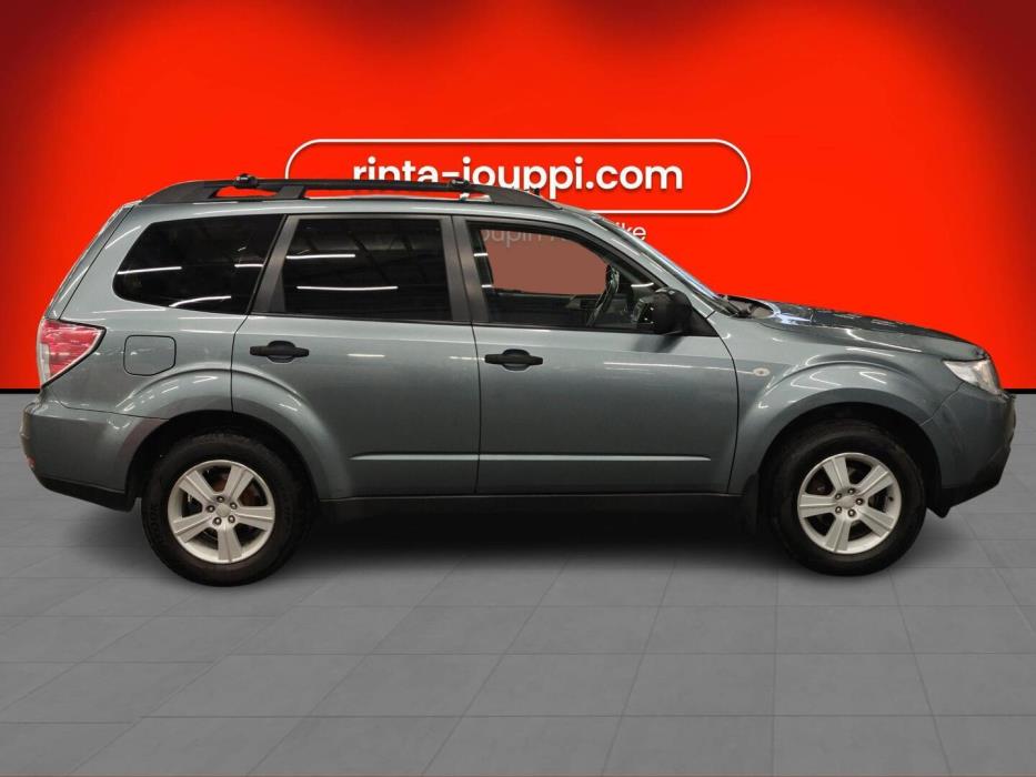 SUBARU Forester 2010