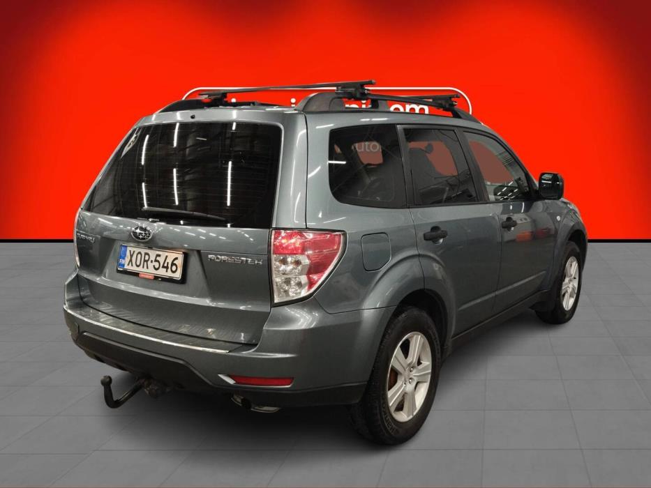 SUBARU Forester 2010