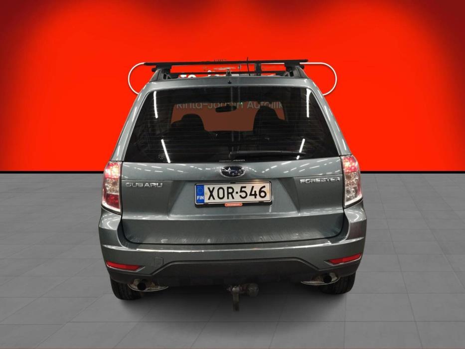 SUBARU Forester 2010