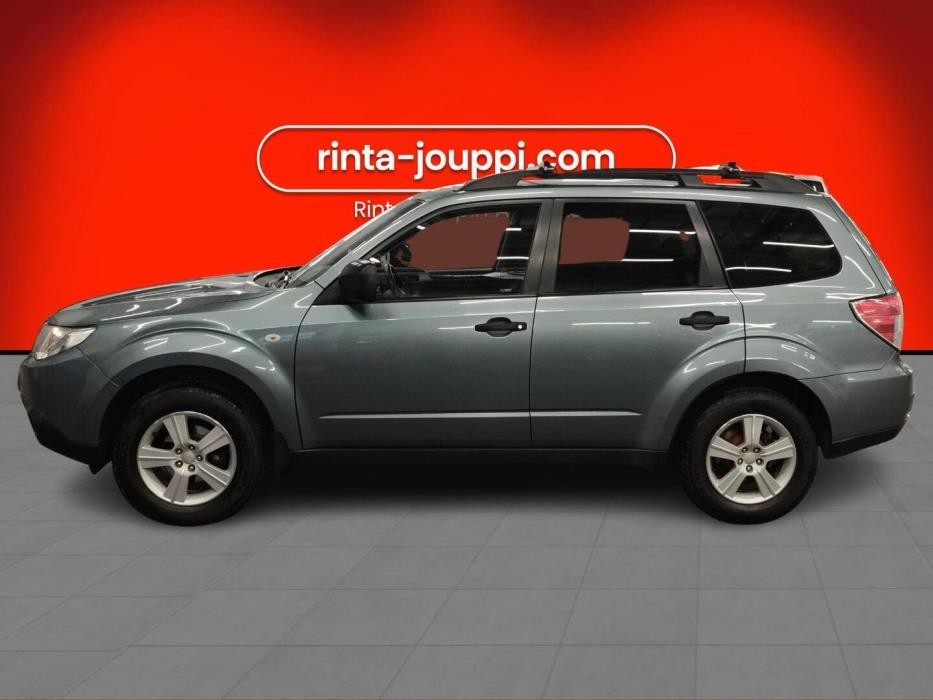SUBARU Forester 2010