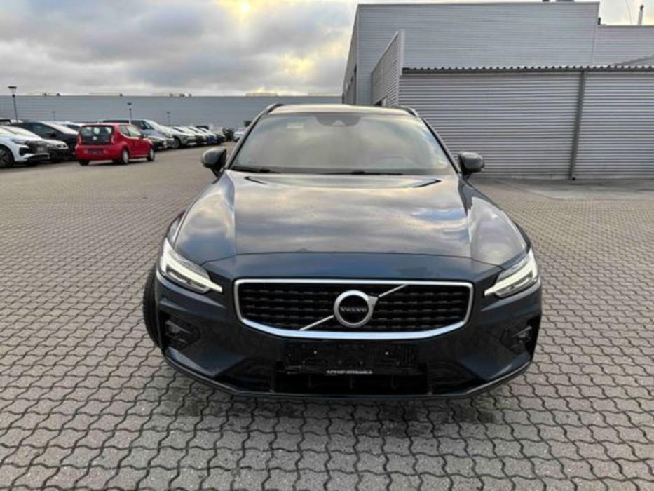 VOLVO V60 2020