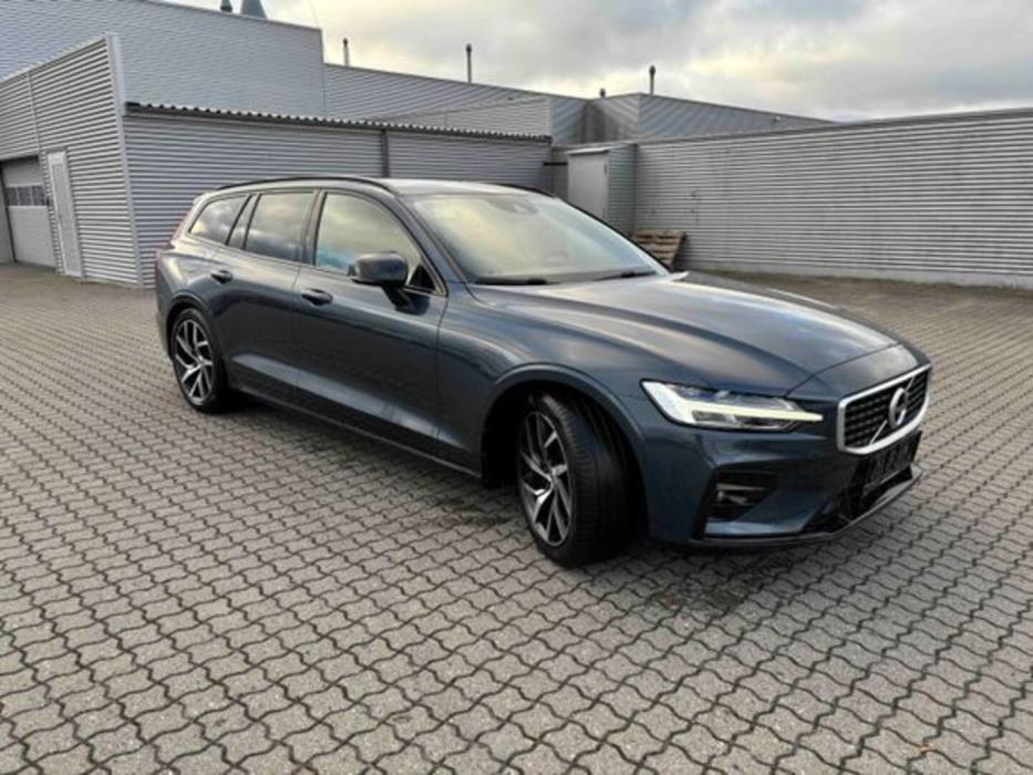 VOLVO V60 2020