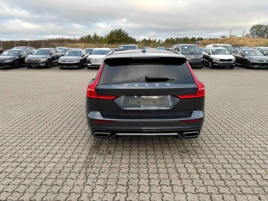 VOLVO V60 2020