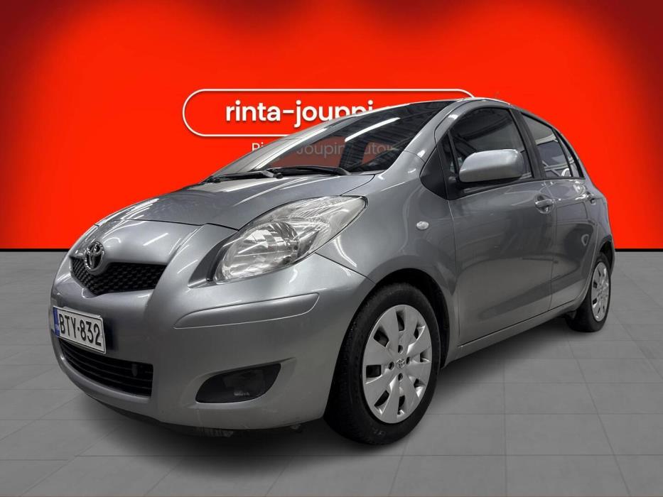 TOYOTA Yaris 2009