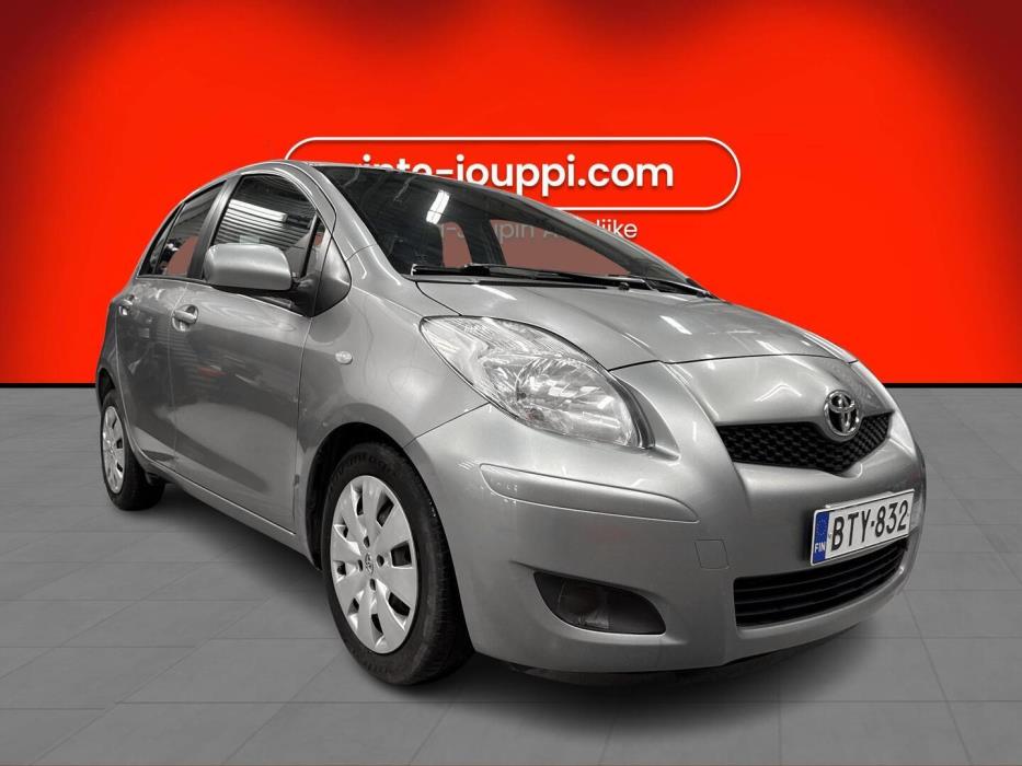 TOYOTA Yaris 2009