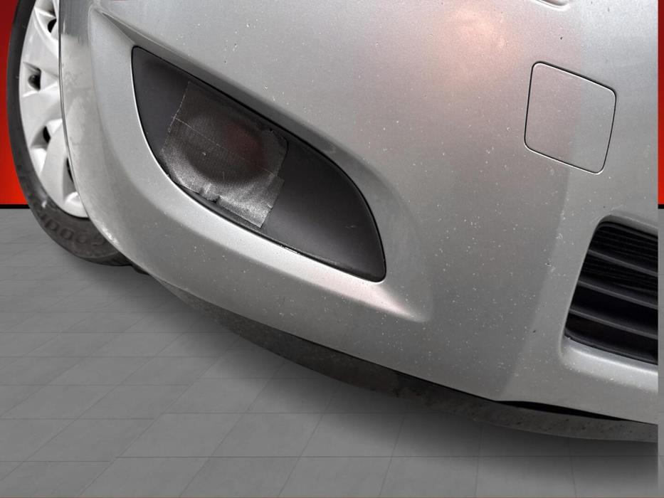 TOYOTA Yaris 2009