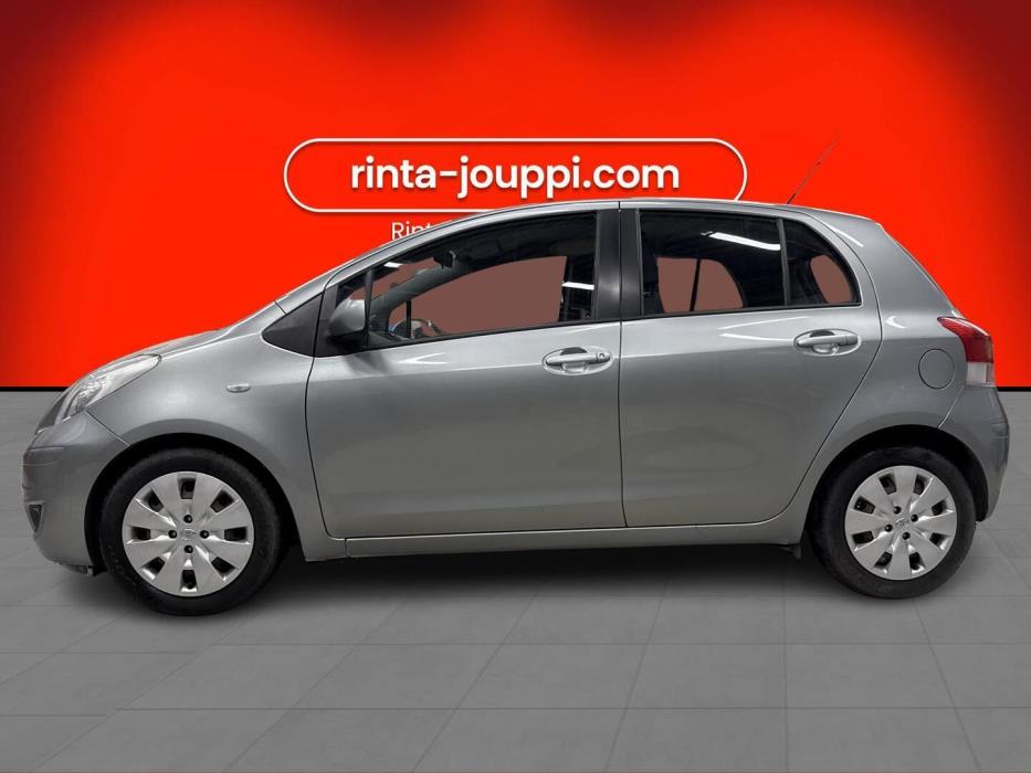 TOYOTA Yaris 2009