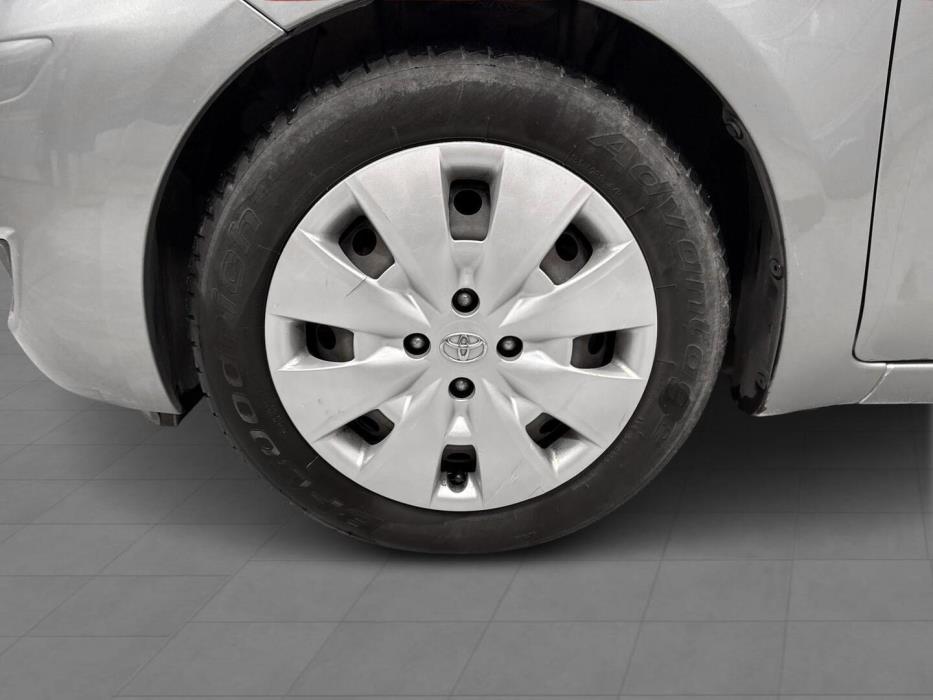 TOYOTA Yaris 2009