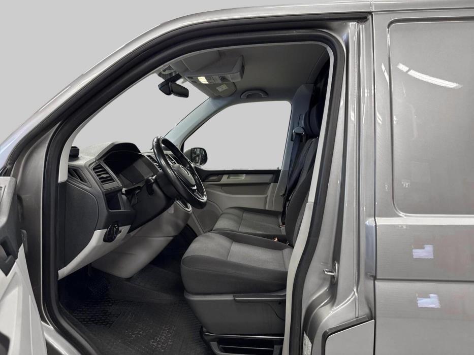 VOLKSWAGEN Transporter 2019