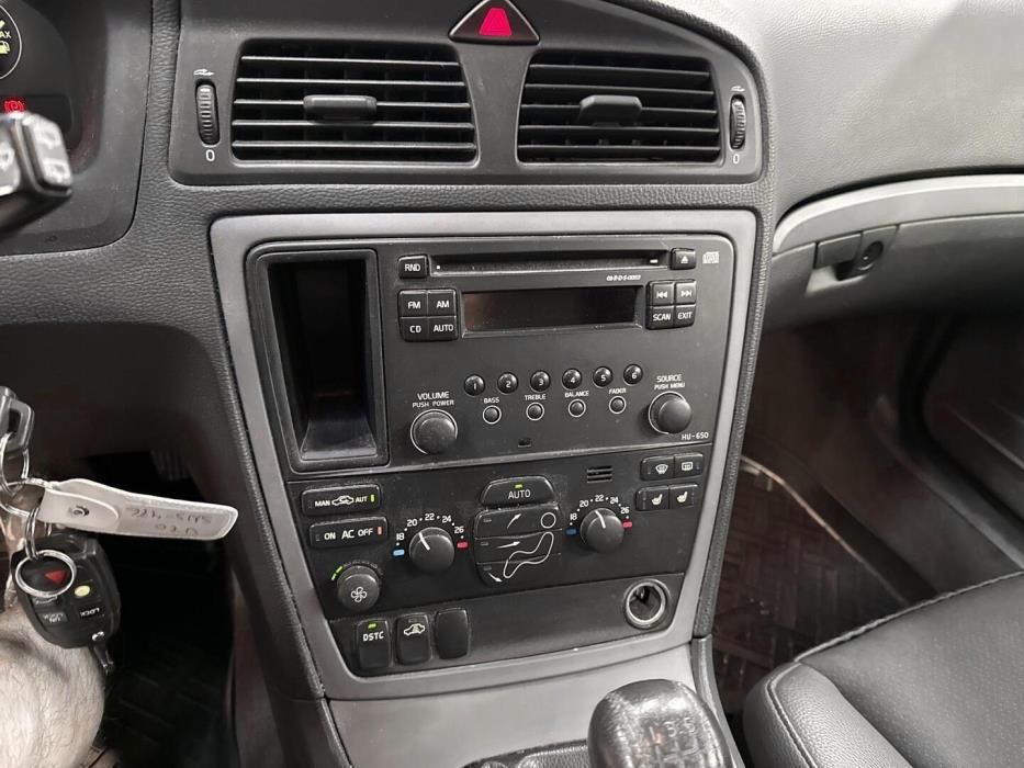 VOLVO V70 2006