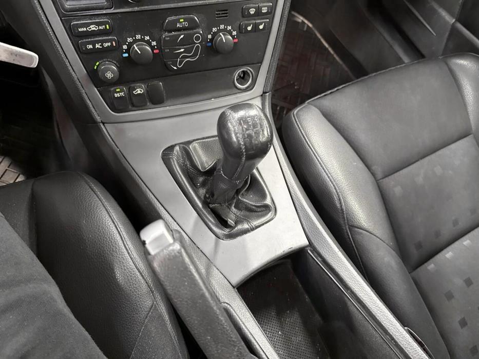 VOLVO V70 2006