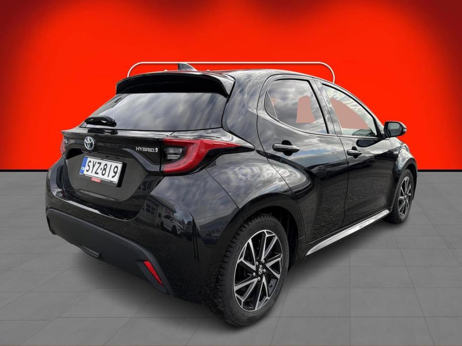 TOYOTA Yaris 2021