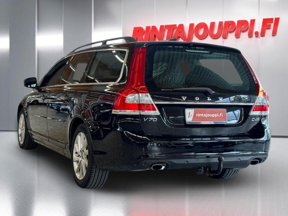 VOLVO V70 2016