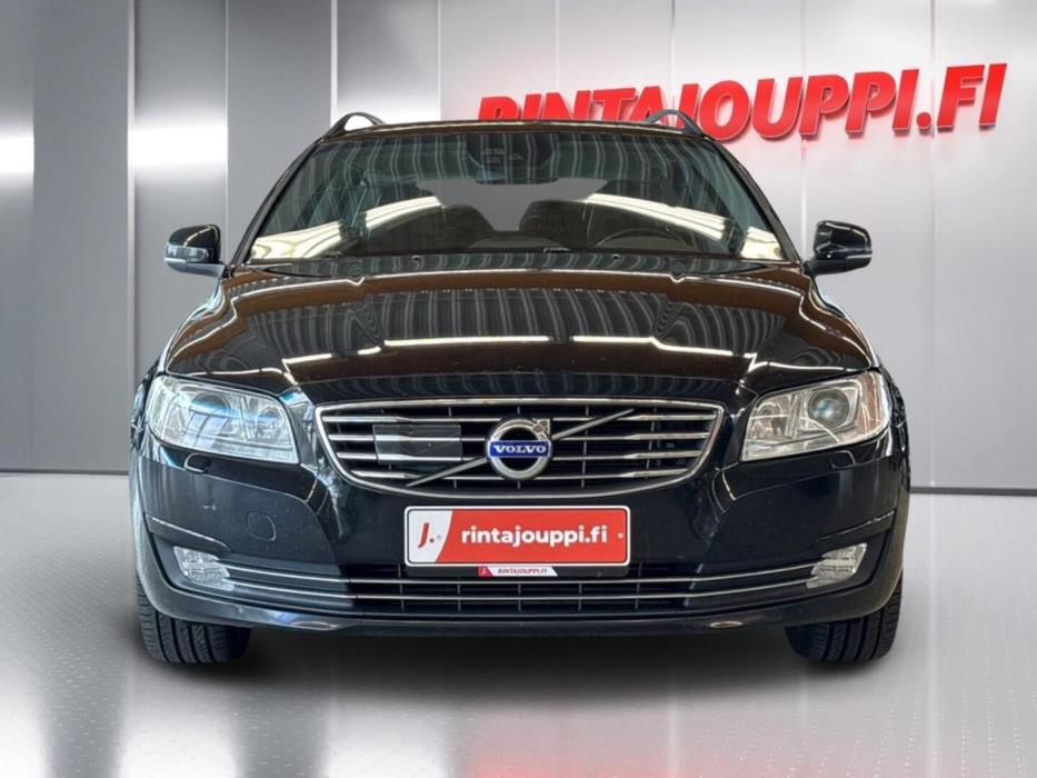 VOLVO V70 2016