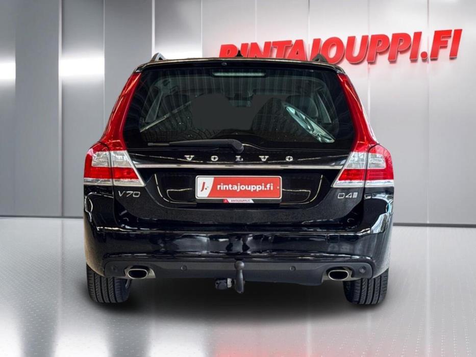 VOLVO V70 2016