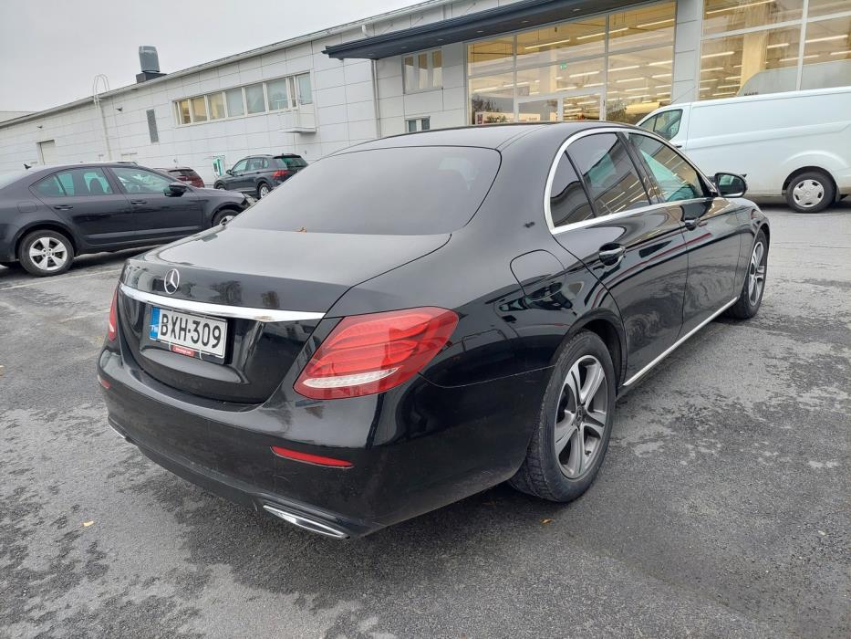 MERCEDES-BENZ E 2019