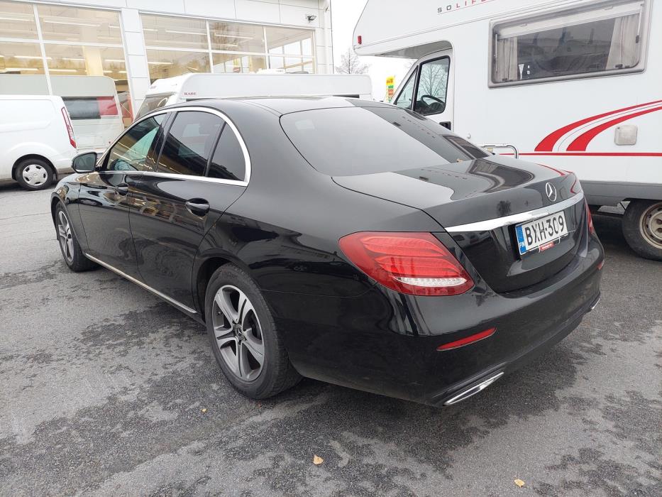 MERCEDES-BENZ E 2019