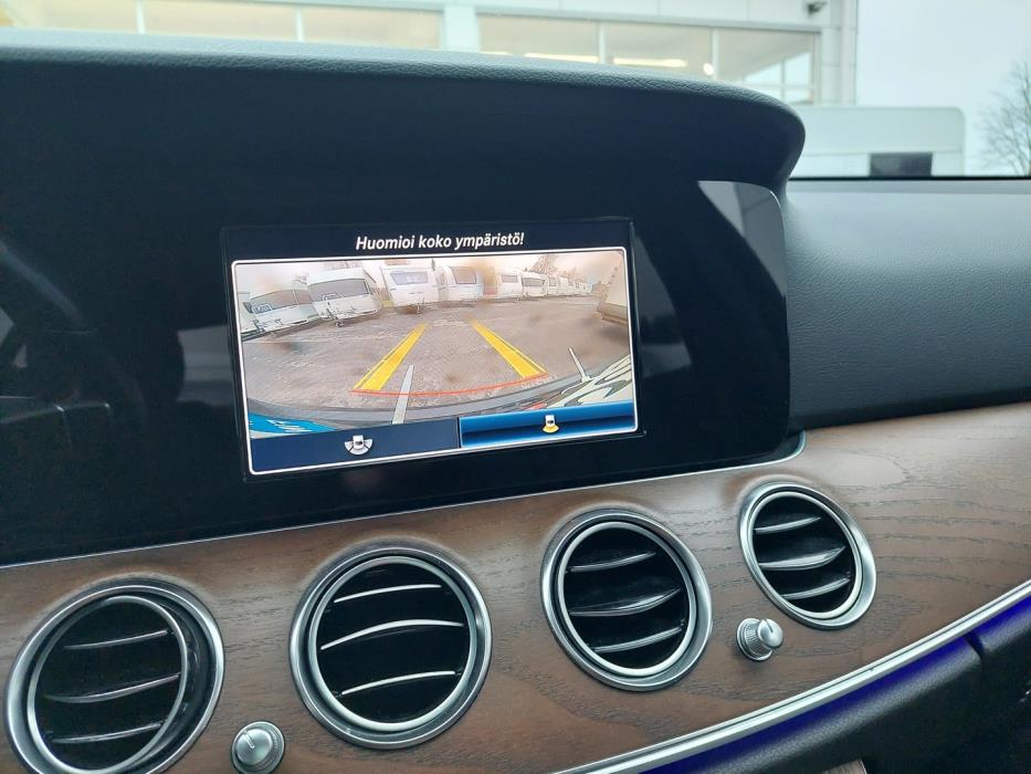 MERCEDES-BENZ E 2019