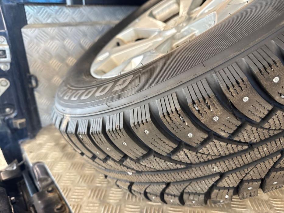 MITSUBISHI L200 2012