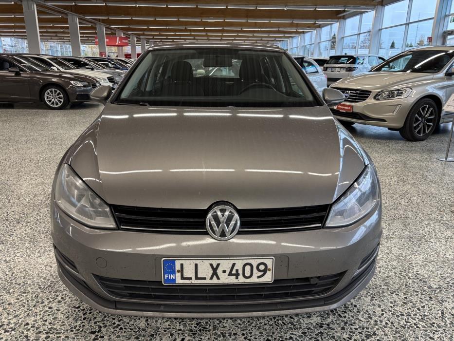 VOLKSWAGEN Golf 2013