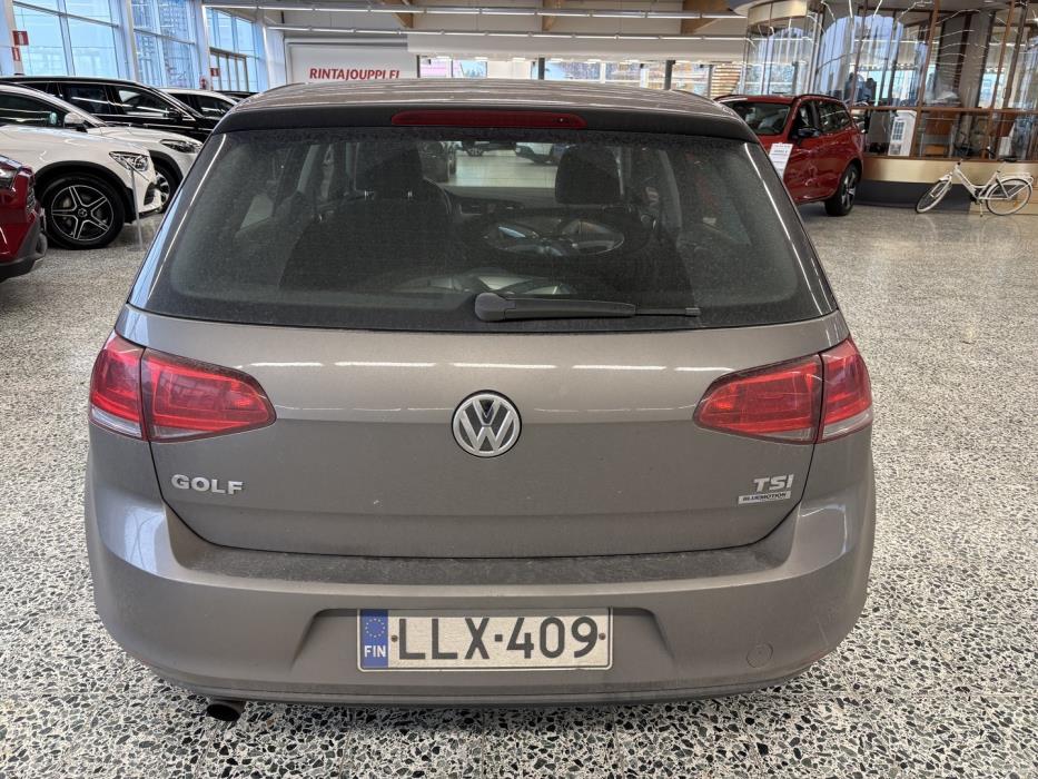 VOLKSWAGEN Golf 2013