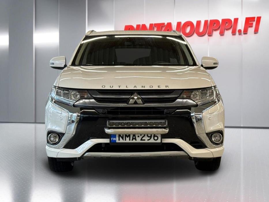 MITSUBISHI Outlander PHEV 2015