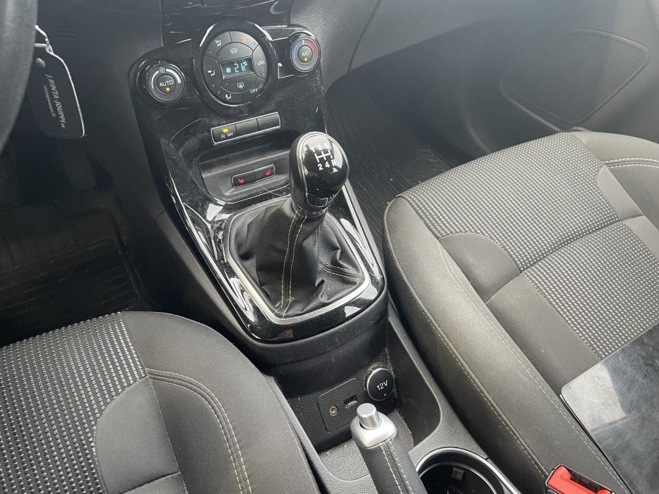 FORD Fiesta 2016