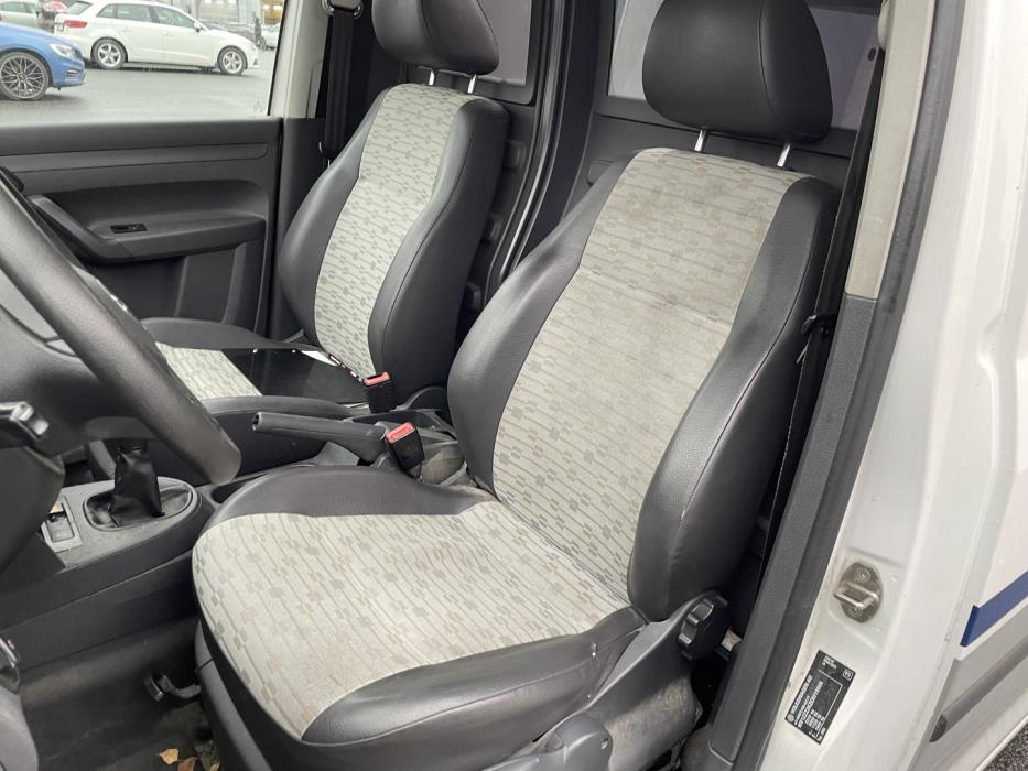 VOLKSWAGEN Caddy Maxi 2013