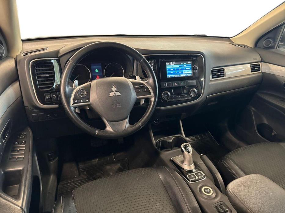 MITSUBISHI Outlander 2014