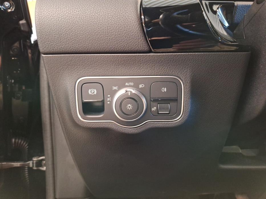 MERCEDES-BENZ B 2020