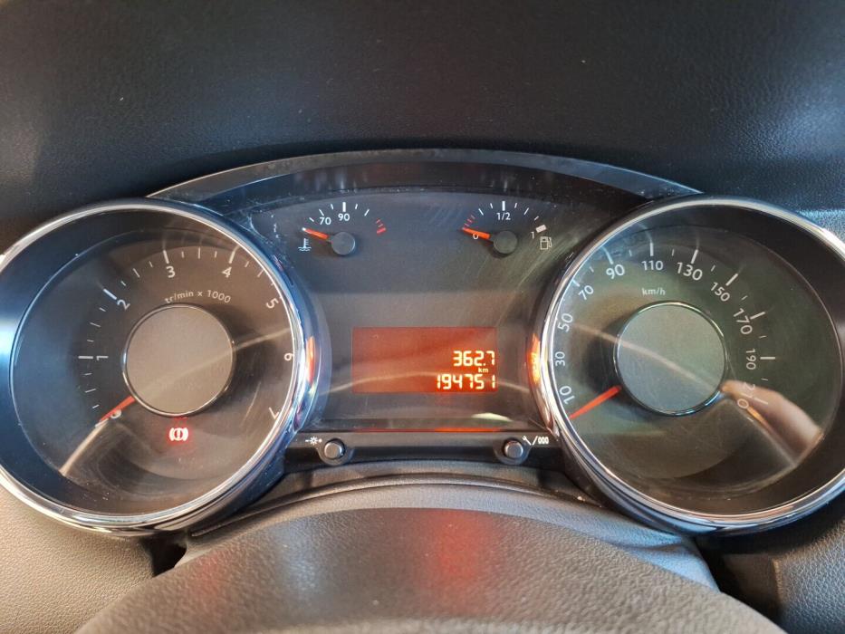 PEUGEOT 5008 2014