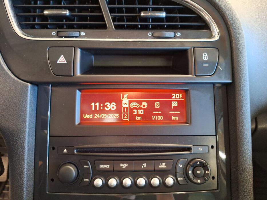 PEUGEOT 5008 2014