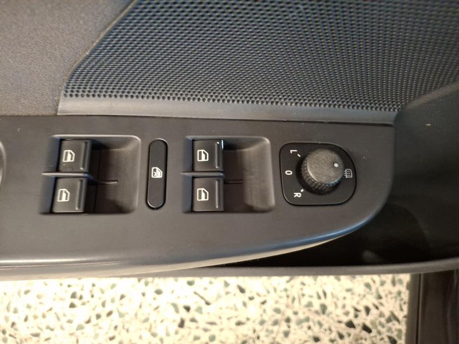 VOLKSWAGEN Golf 2008